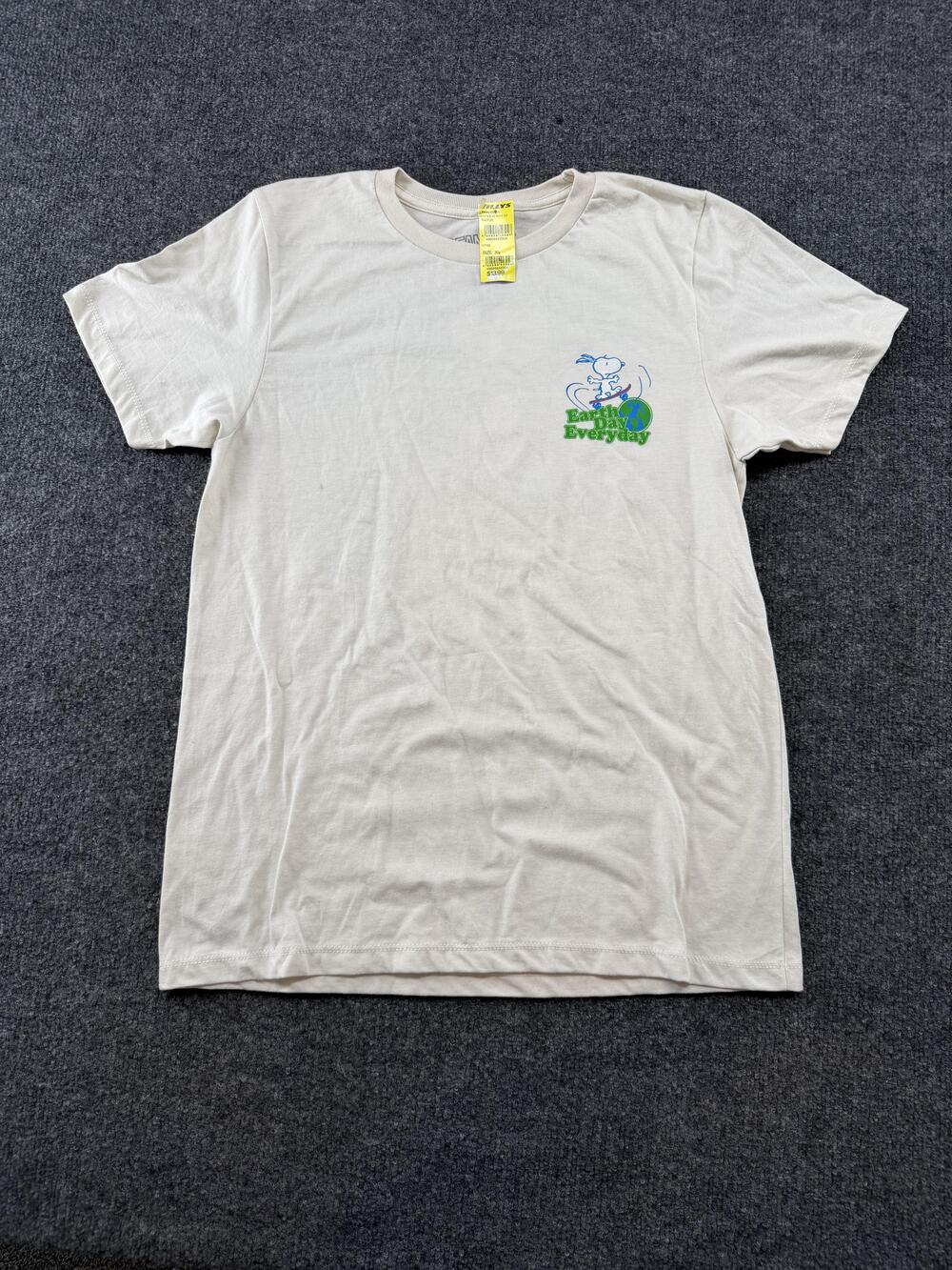 Snoopy Earth Day Everyday Shirt Mens XL Beige Peanuts Skateboard Graphic Tee